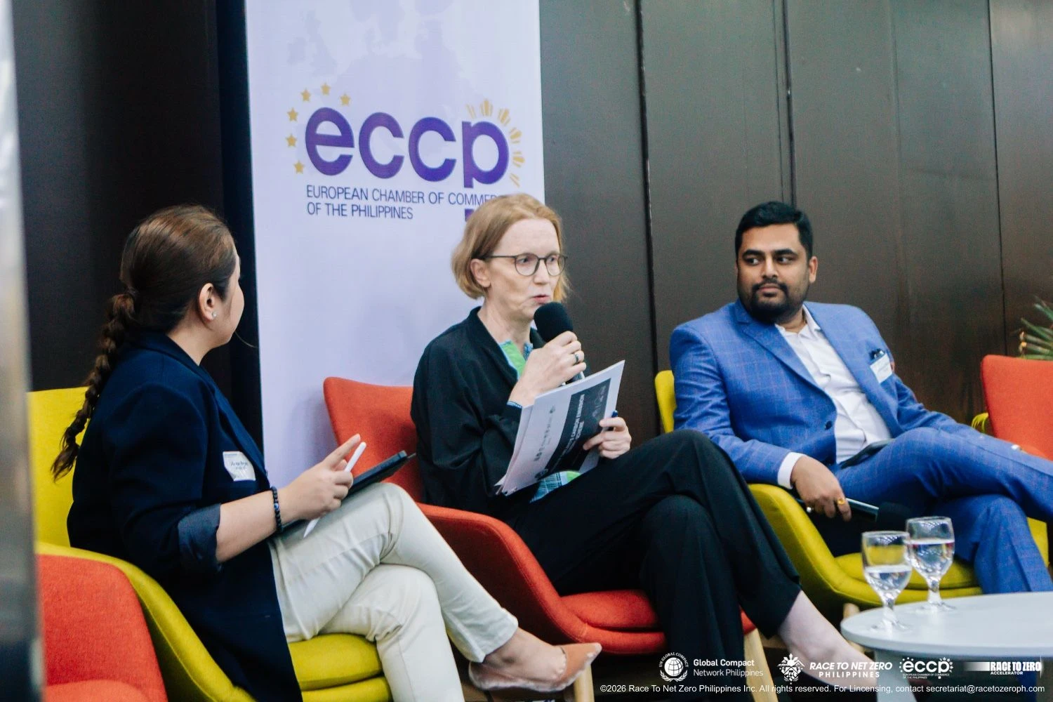 Dr. Nicole Kranz and Shaurya Ritwik in plenary discussion